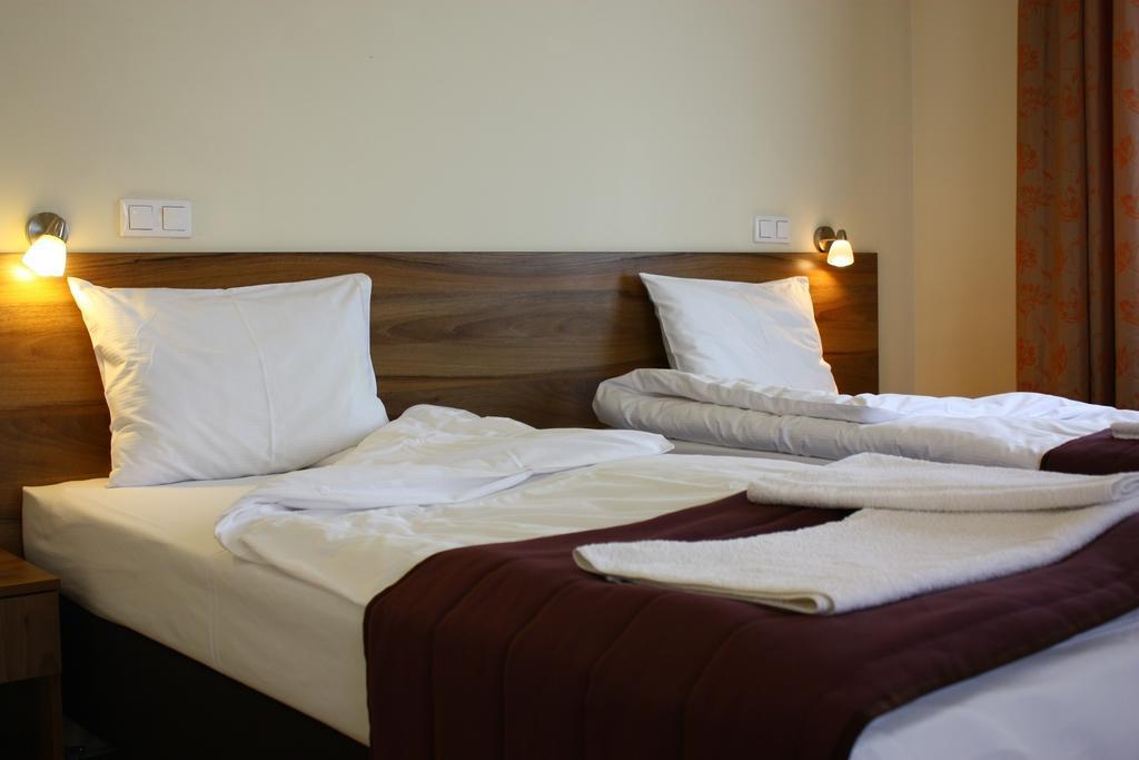 Hotel Czerniewski وارسو المظهر الخارجي الصورة